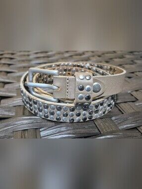 📢2/25‼️ Vintage Studded Leather Belt